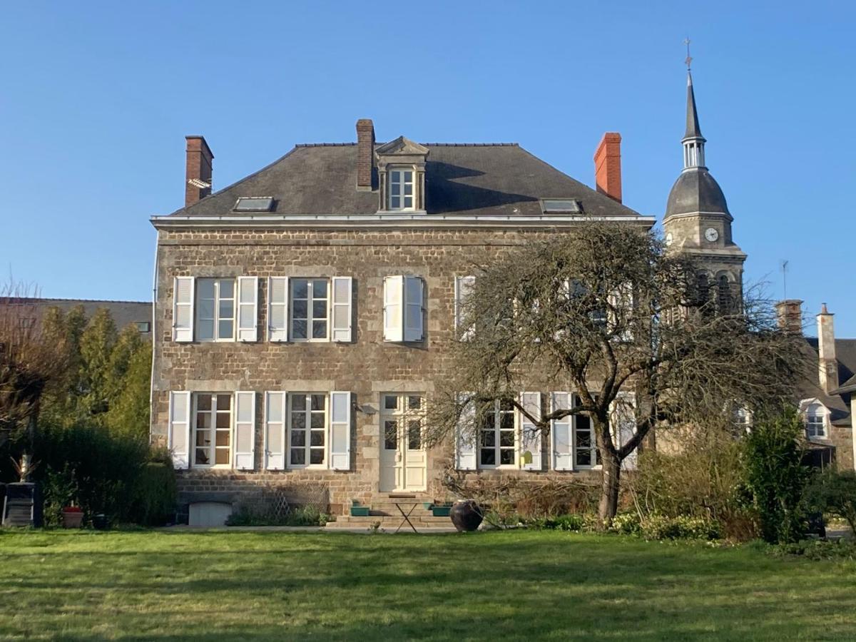 Maison D'Hotes La Doucelle Culture Et Bien-Etre Lignieres-Orgeres Exteriér fotografie