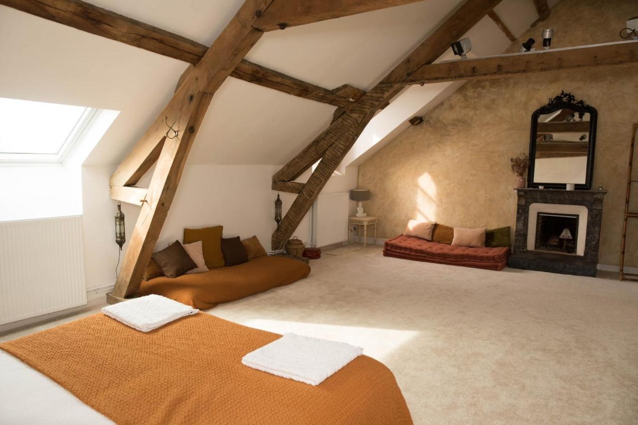 Maison D'Hotes La Doucelle Culture Et Bien-Etre Lignieres-Orgeres Exteriér fotografie